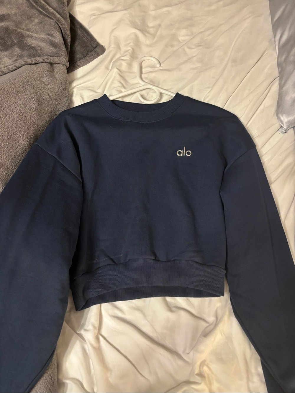 ALO Yoga Navy Cropped Crewneck Sweatshirt